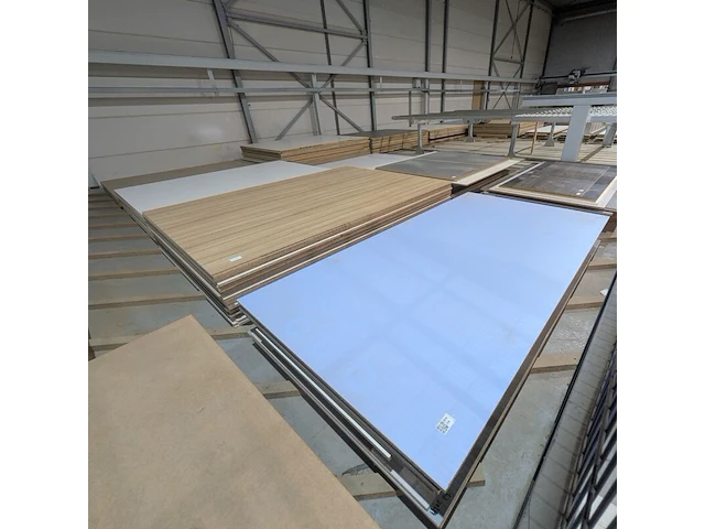 Ca. 69x houten plaatmateriaal - afbeelding 1 van  25