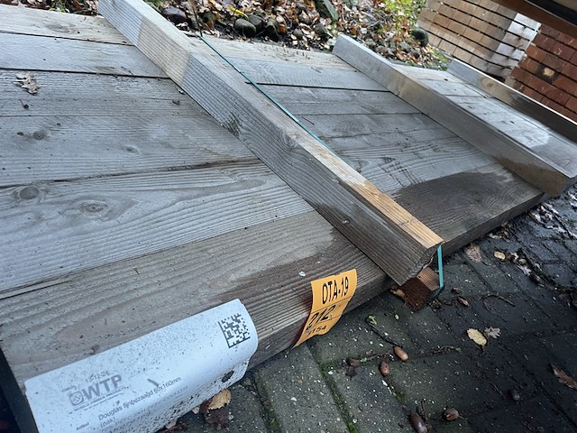 Ca. 6x douglas balken fijnbezaagd, 60x160mm, lengte 300cm - afbeelding 1 van  3
