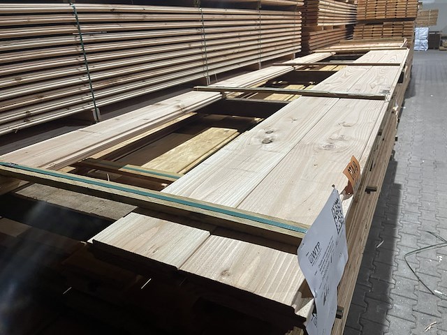 Ca. 6x douglas wisselsponning/halfhoutsrabat, 18x190mm, lengte 400cm - afbeelding 1 van  3