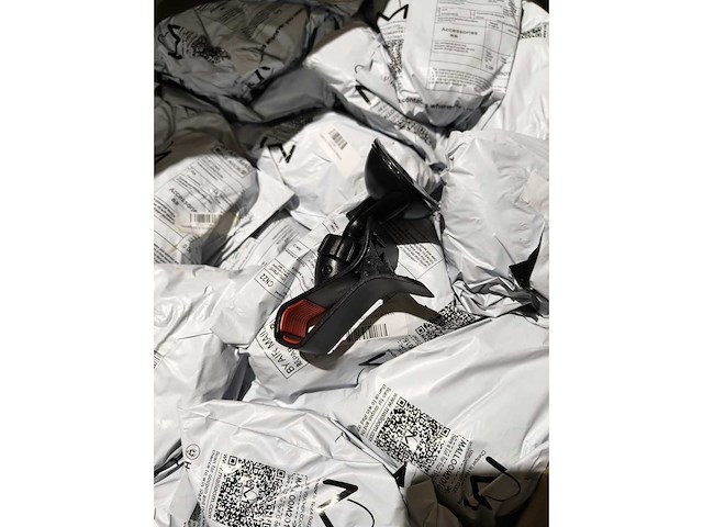 Ca. 70+ amazon retouren - afbeelding 2 van  3