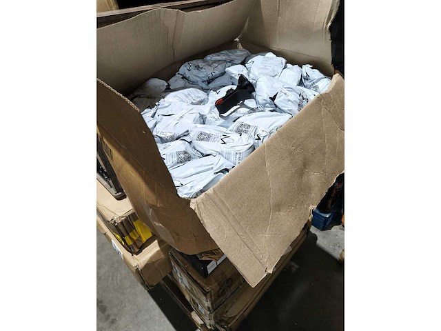 Ca. 70+ amazon retouren - afbeelding 3 van  3