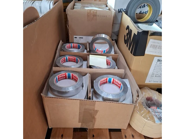 Ca. 700x diverse rollen tape - afbeelding 2 van  18