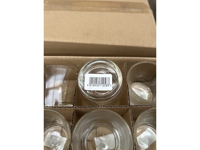 Ca. 700x glazen en decoratie - afbeelding 2 van  6