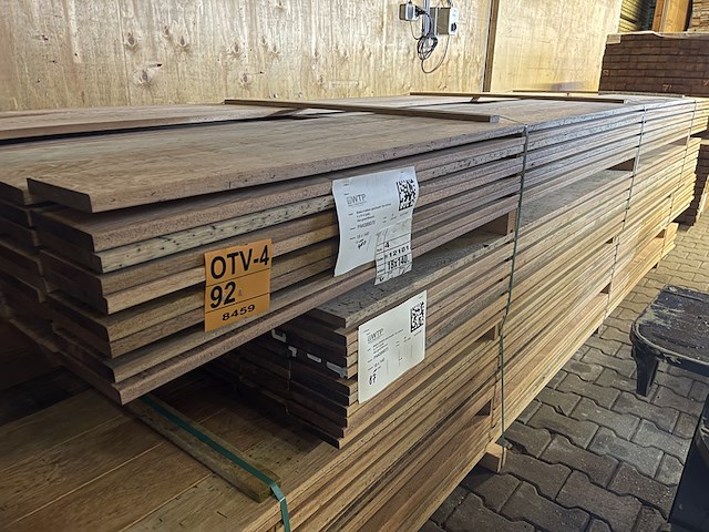 Ca. 70x angelim pedra country grade planken geschaafd, 18x140mm, lengte 400cm - afbeelding 2 van  3