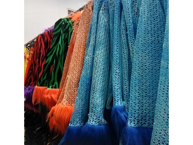 Ca. 70x carnaval feestkleding neon - afbeelding 2 van  8