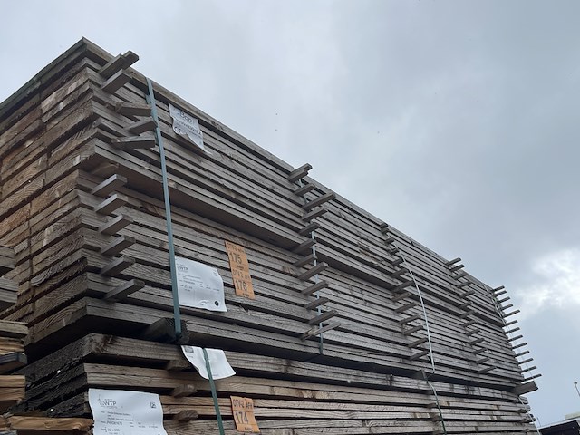 Ca. 70x douglas planken fijnbezaagd, 22x200mm, lengte 400cm - afbeelding 4 van  4