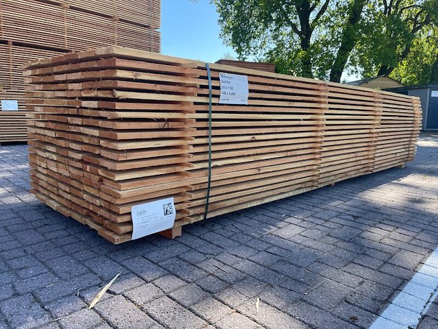 Ca. 70x douglas planken fijnbezaagd, 24x150mm, lengte 500cm - afbeelding 2 van  4