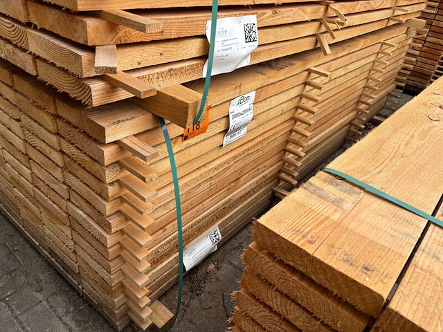 Ca. 70x douglas planken fijnbezaagd, 43x200mm, lengte 300cm - afbeelding 4 van  4