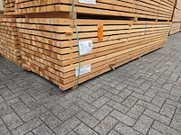 Ca. 70x douglas regels fijnbezaagd, 50x75mm, lengte 400cm - afbeelding 4 van  4