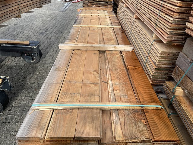 Ca. 70x douglas wisselsponning/halfhoutsrabat, 18x185mm, lengte 500cm - afbeelding 1 van  3