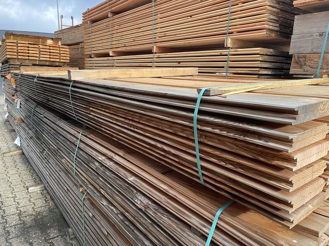 Ca. 70x douglas wisselsponning/halfhoutsrabat, 18x185mm, lengte 500cm - afbeelding 2 van  3