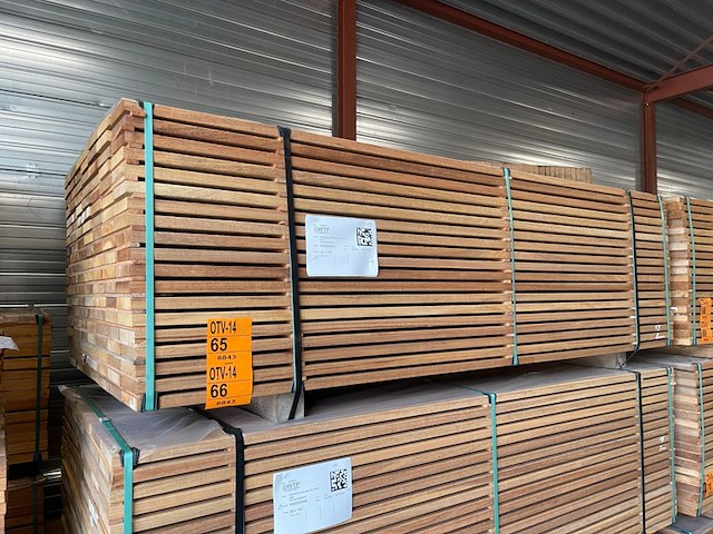 Ca. 70x guyana teak planken geschaafd, 25x145mm, lengte 215cm - afbeelding 4 van  4