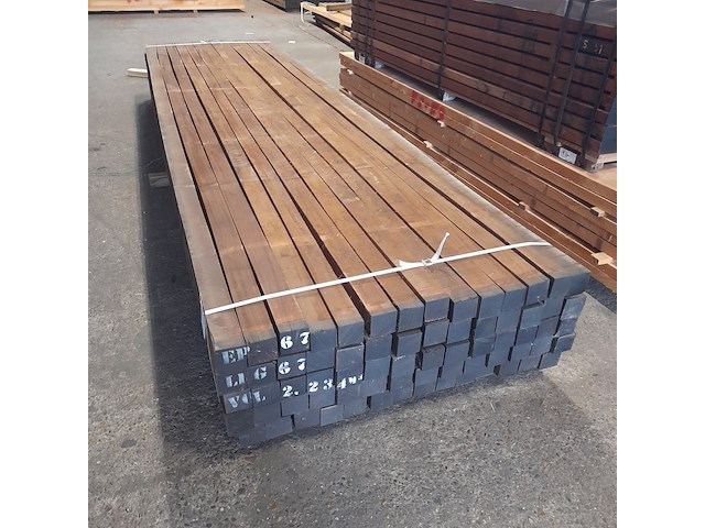 Ca. 70x hardhouten paal, 7 x 7 x 400 cm - afbeelding 1 van  5