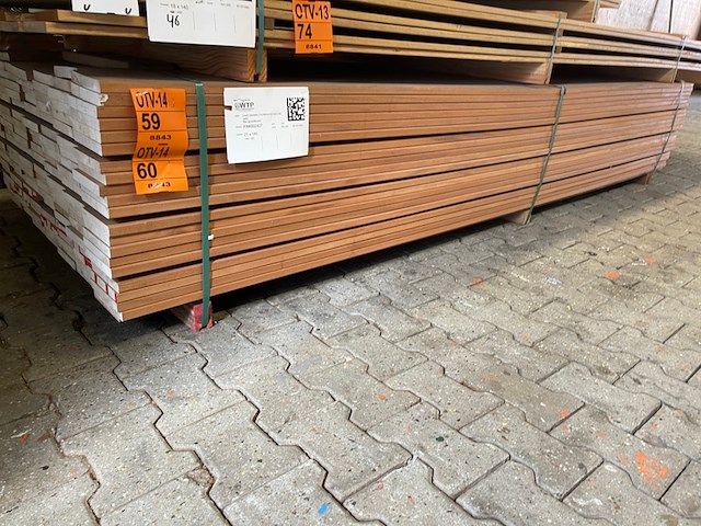 Ca. 70x louro vermehlo planken geschaafd, 21x145mm, lengte 305cm - afbeelding 4 van  4