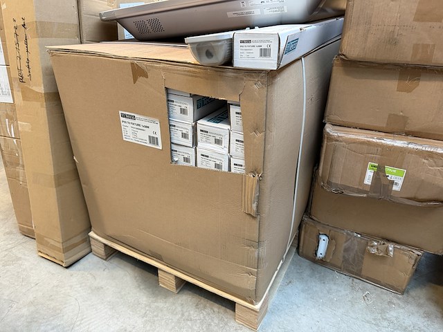 Ca. 70x magazijnverlichting led ip65 t8 fixture 1x58w, teco professional - afbeelding 1 van  4