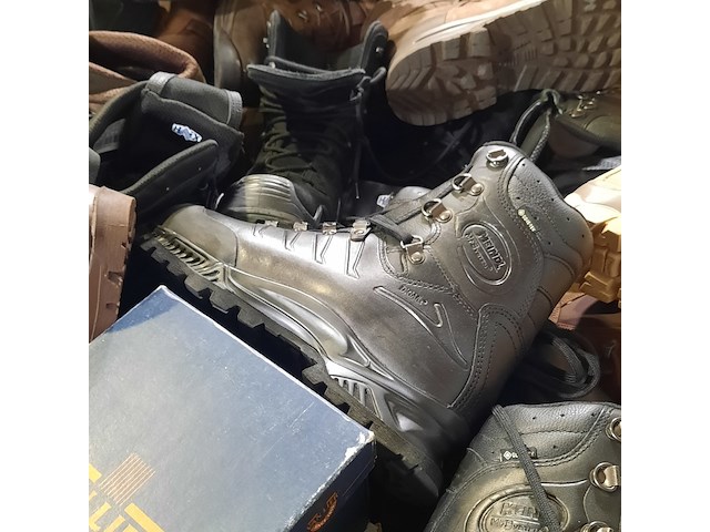 Ca. 70x paar diverse schoenen - afbeelding 9 van  9