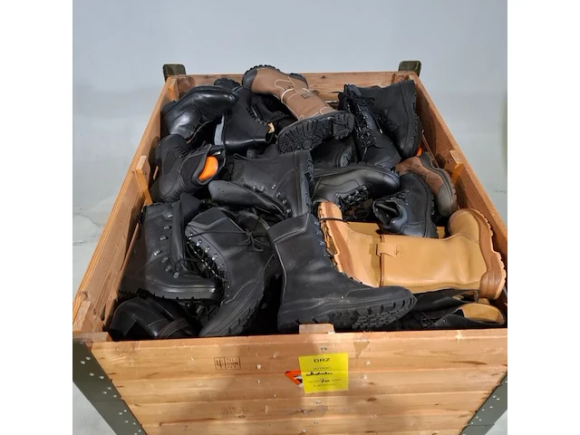 Ca. 70x paar diverse schoenen - afbeelding 2 van  9