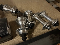 Ca. 70x racefiets onderdelen, w.o. campagnolo, shimano - afbeelding 8 van  10