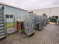 Ca. 70x rolcontainers - afbeelding 1 van  6