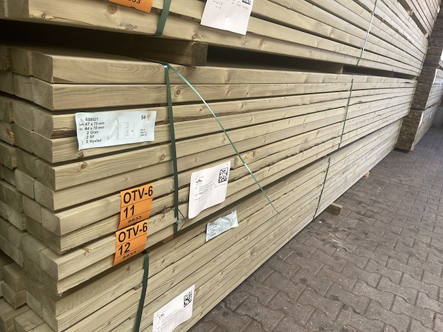 Ca. 70x vuren regels geschaafd geïmpregneerd, 47x75mm, lengte 540cm - afbeelding 4 van  4