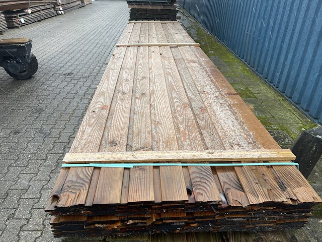 Ca. 71x douglas halfhoutsrabat, 18x130mm, lengte 500cm - afbeelding 1 van  3