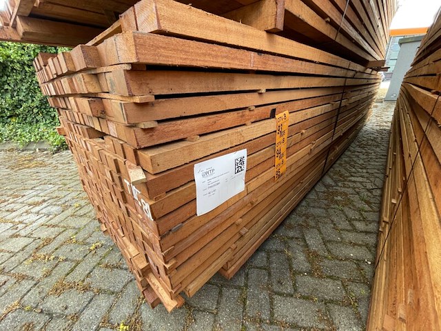 Ca. 72x angelim pedra onderliggers fijnbezaagd, 40x60mm, lengte 465cm - afbeelding 4 van  4