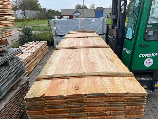 Ca. 72x douglas wisselsponning/halfhoutsrabat, 18x190mm, lengte 500cm - afbeelding 1 van  3
