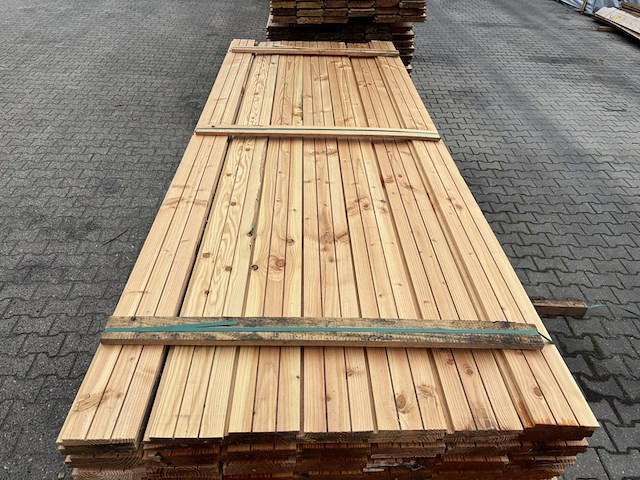 Ca. 72x douglas zweeds rabat, 26x160mm, lengte 300cm - afbeelding 1 van  3