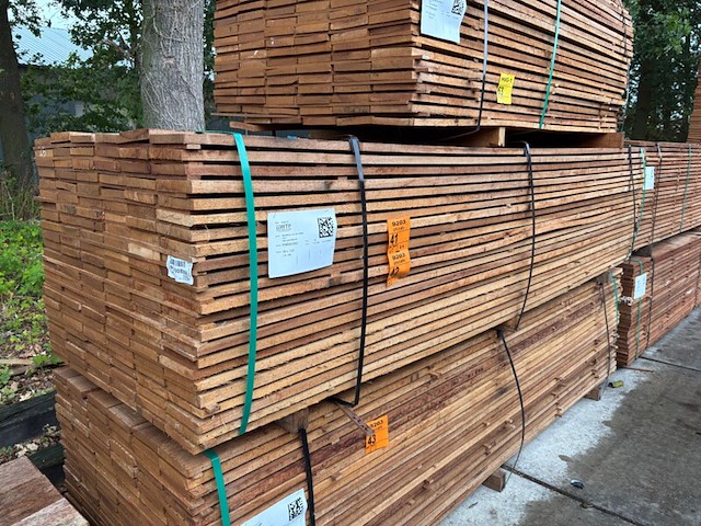 Ca. 72x guyana teak beschoeiingsplanken, 20x150mm, lengte 300cm - afbeelding 4 van  4