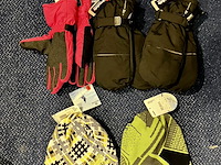 Ca. 72x luxe fleece sjaals + hoofdbanden + handschoenen en mutsen, falcon, rucanor en overige - afbeelding 1 van  4