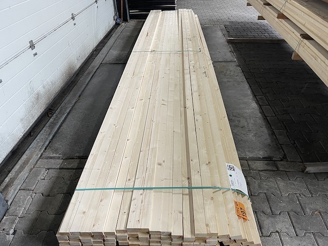 Ca. 72x vuren latten geschaafd, 32x58mm, lengte 540cm - afbeelding 1 van  3
