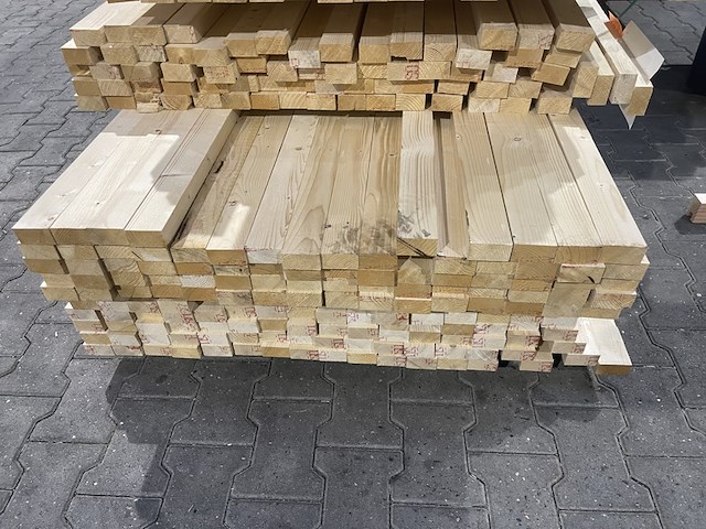 Ca. 72x vuren regels, 32x58mm, lengte 420cm - afbeelding 3 van  3