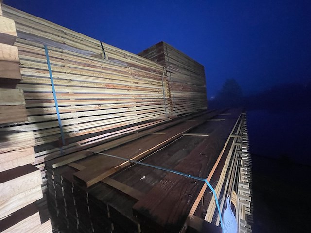 Ca. 73x douglas planken fijnbezaagd, 25x150mm, lengte 500cm - afbeelding 1 van  3