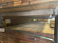 Ca. 73x guyana ipé planken geschaafd, 25x90mm, lengte 305cm