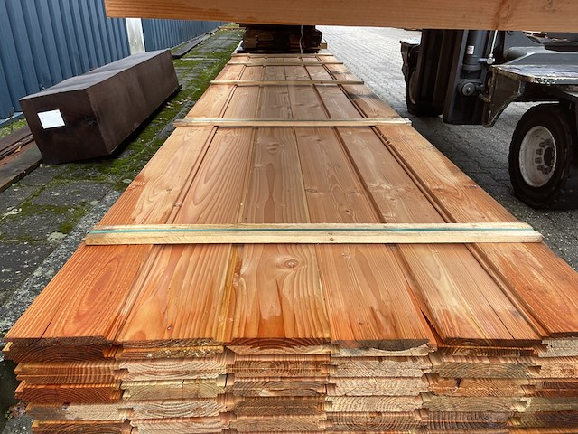 Ca. 74x douglas wisselsponning, 18x190mm, lengte 500cm - afbeelding 1 van  3