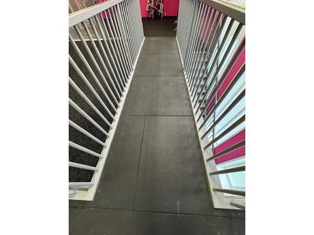 Ca. 75m2 fitnessvloer, zwart - afbeelding 2 van  3