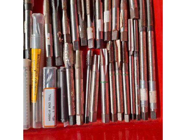 Ca. 75x diverse machinetaps - afbeelding 3 van  11