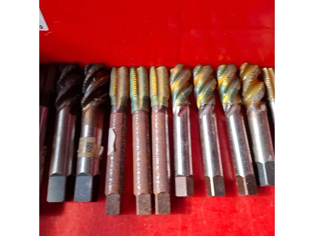 Ca. 75x diverse machinetaps - afbeelding 6 van  11