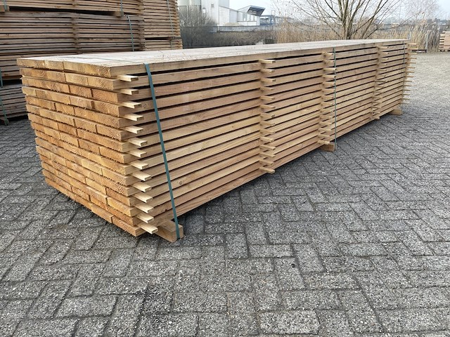 Ca. 75x douglas planken fijnbezaagd, 38x200mm, lengte 400cm - afbeelding 2 van  4