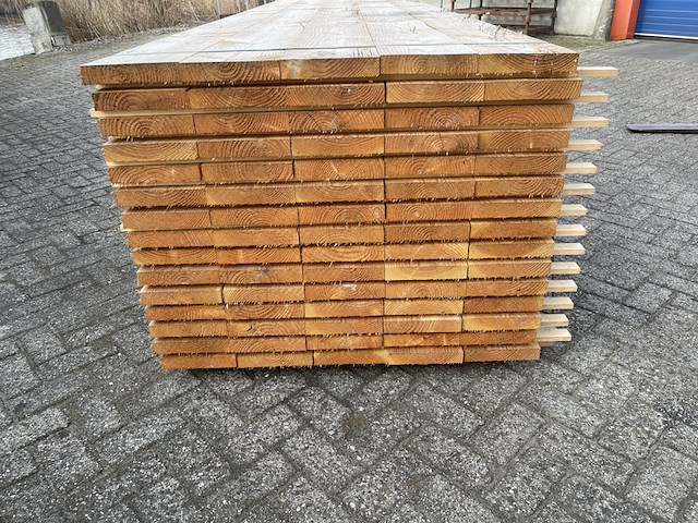 Ca. 75x douglas planken fijnbezaagd, 38x200mm, lengte 400cm - afbeelding 3 van  4