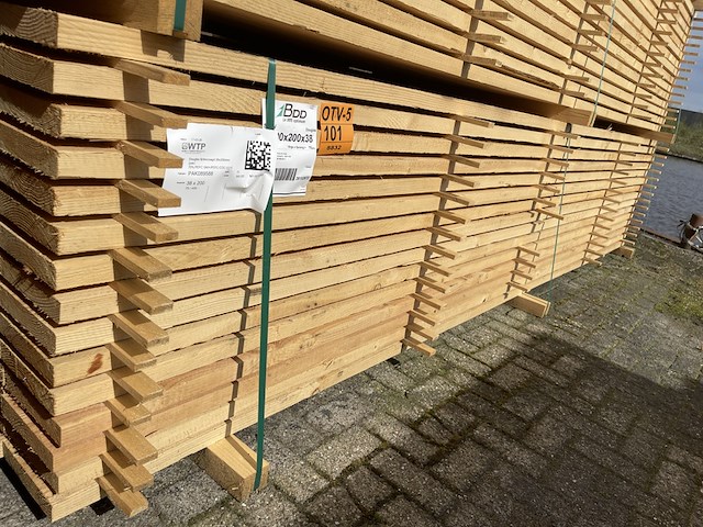 Ca. 75x douglas planken fijnbezaagd, 38x200mm, lengte 400cm - afbeelding 4 van  4