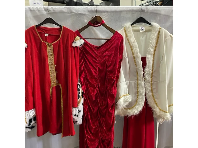 Ca. 75x sprookjes outfits - afbeelding 2 van  4