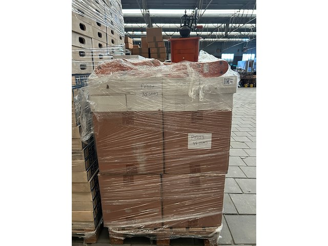 Ca. 75x woonaccessoires w.o. klokken en koffiemolens - afbeelding 1 van  7