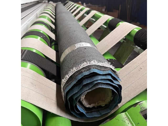 Ca. 7,6m2 kunstgras, 10 mm hoog, groen - afbeelding 2 van  2