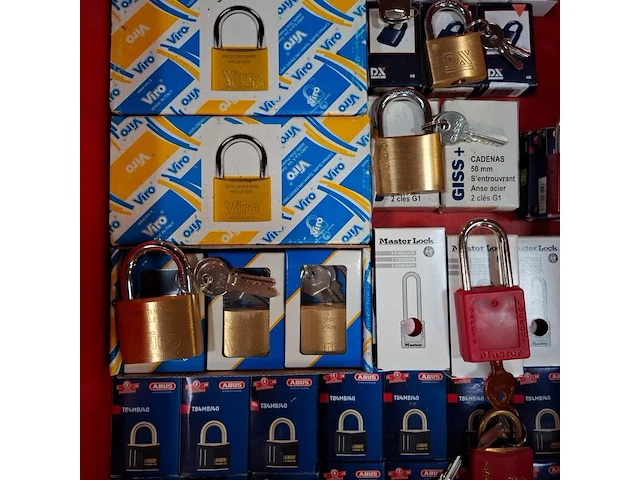 Ca. 76x diverse hangsloten o.a. abus - afbeelding 3 van  4