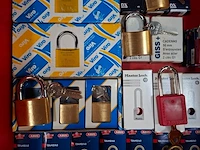 Ca. 76x diverse hangsloten o.a. abus - afbeelding 3 van  4