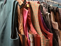Ca. 76x giletjes diverse kleuren mannen/netjes - afbeelding 1 van  8