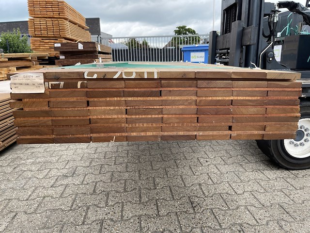 Ca. 76x guyana teak planken geschaafd, 21x120mm, lengte 305cm - afbeelding 2 van  4