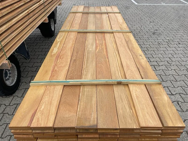 Ca. 76x pakoeli planken geschaafd, 16x140mm, lengte 350cm - afbeelding 1 van  3
