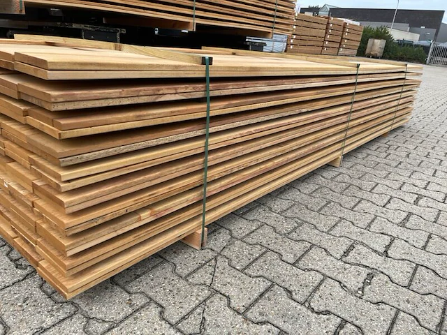 Ca. 76x pakoeli planken geschaafd, 16x140mm, lengte 350cm - afbeelding 2 van  3